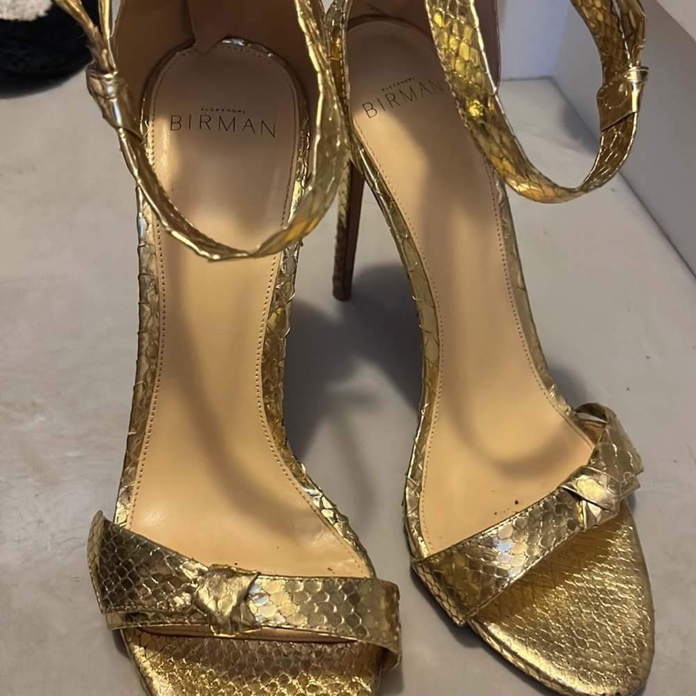 Classic Alexandre Birman gold heels